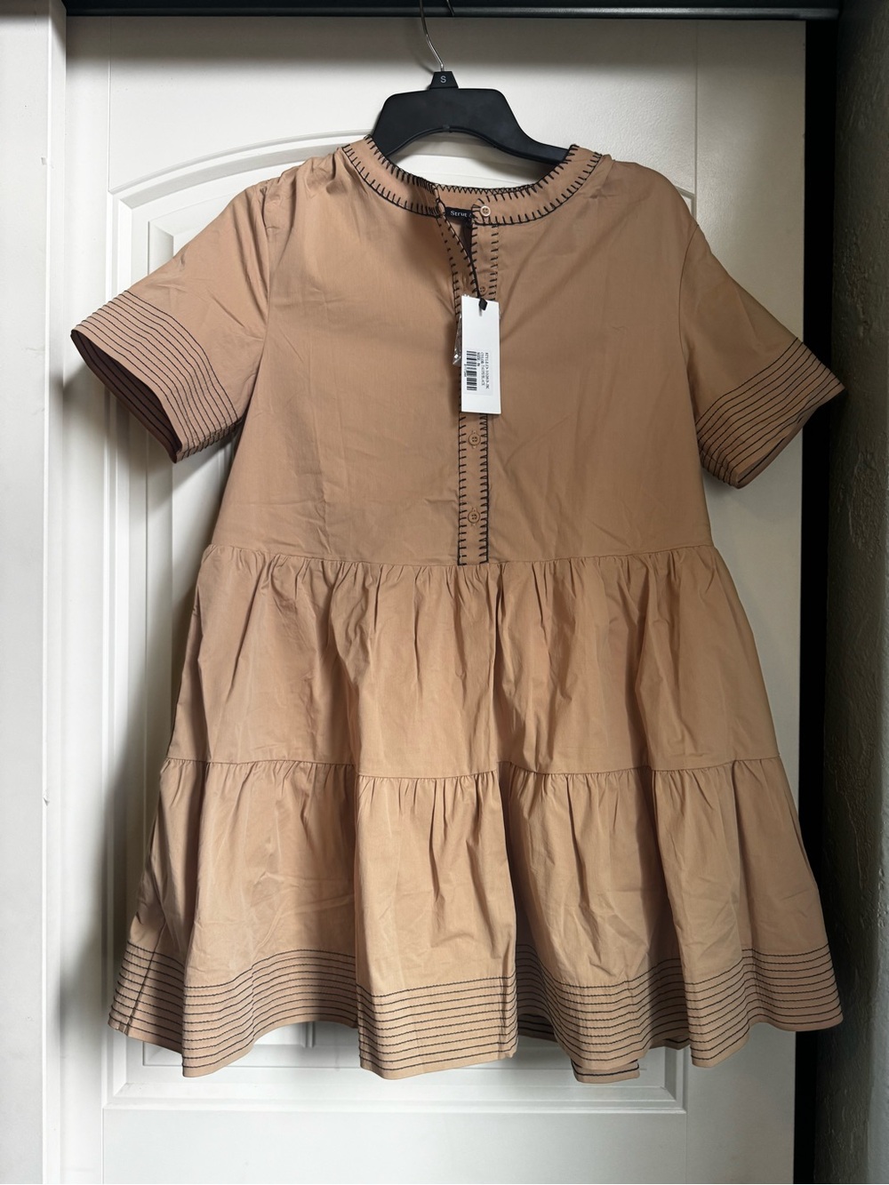 Women’s Tiered Short-Sleeve Dress in Light Brown
